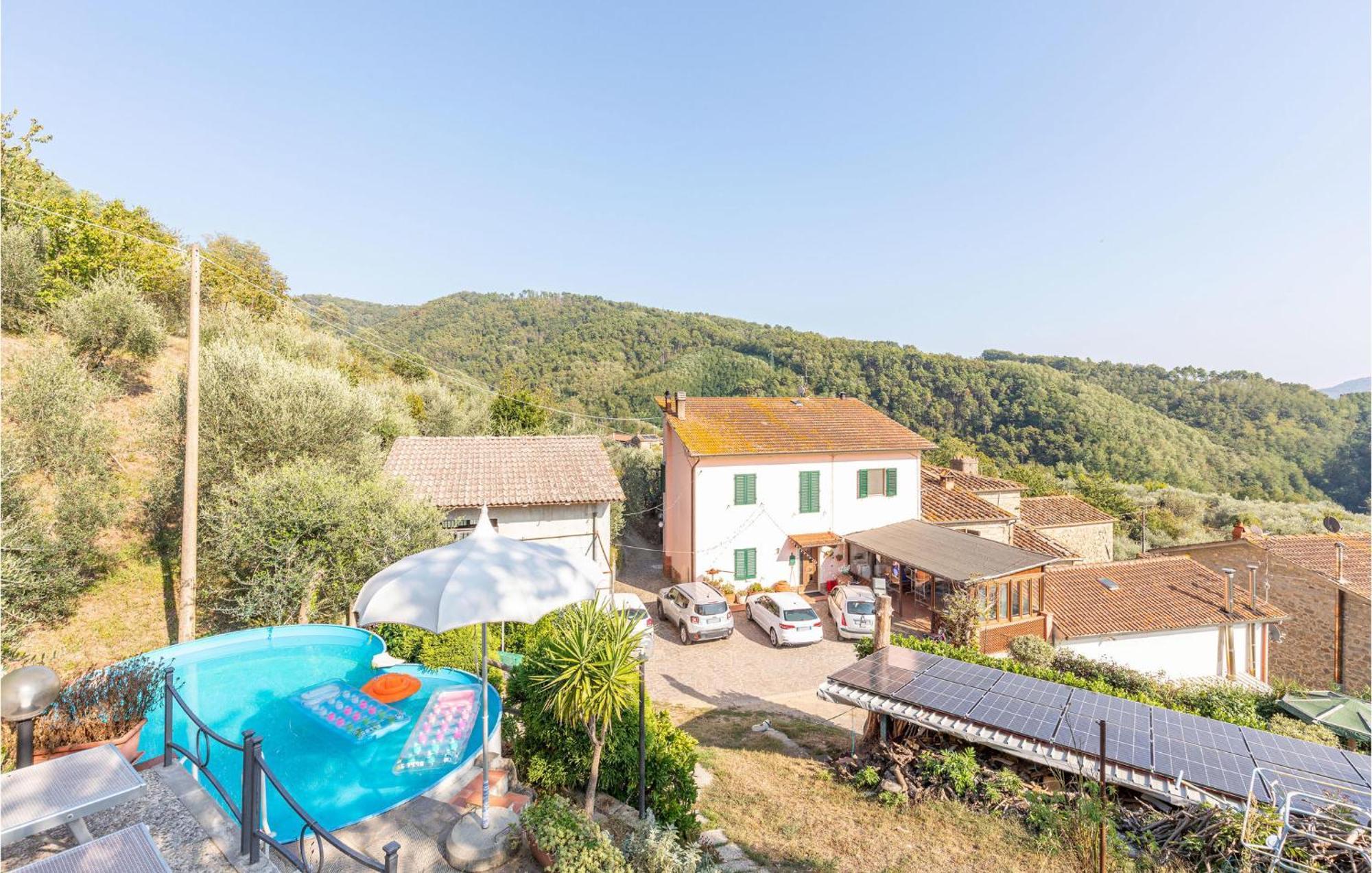 Awesome Home In Marliana With Kitchenette Eksteriør bilde