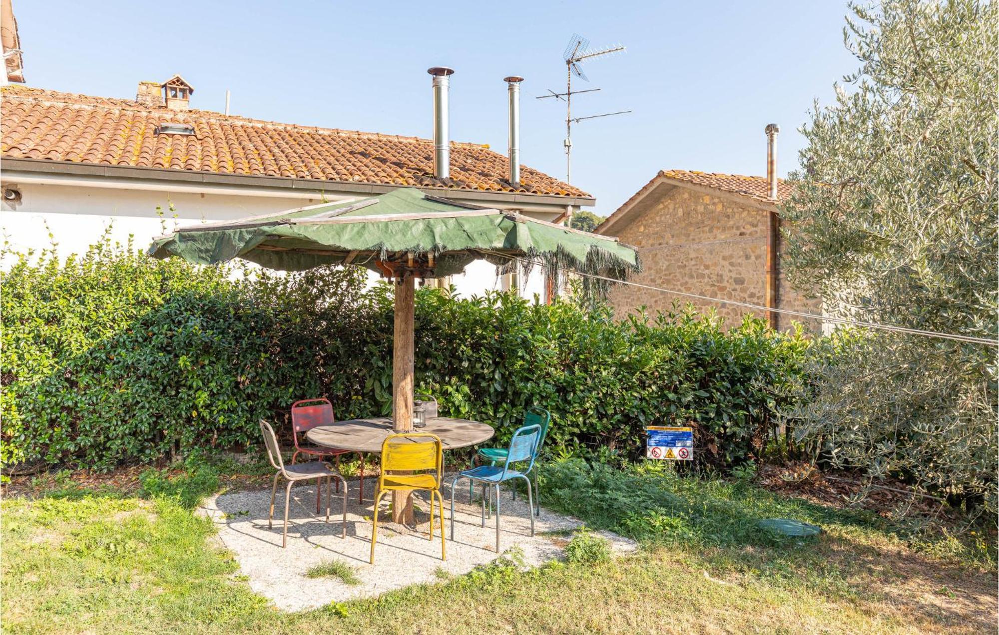 Awesome Home In Marliana With Kitchenette Eksteriør bilde