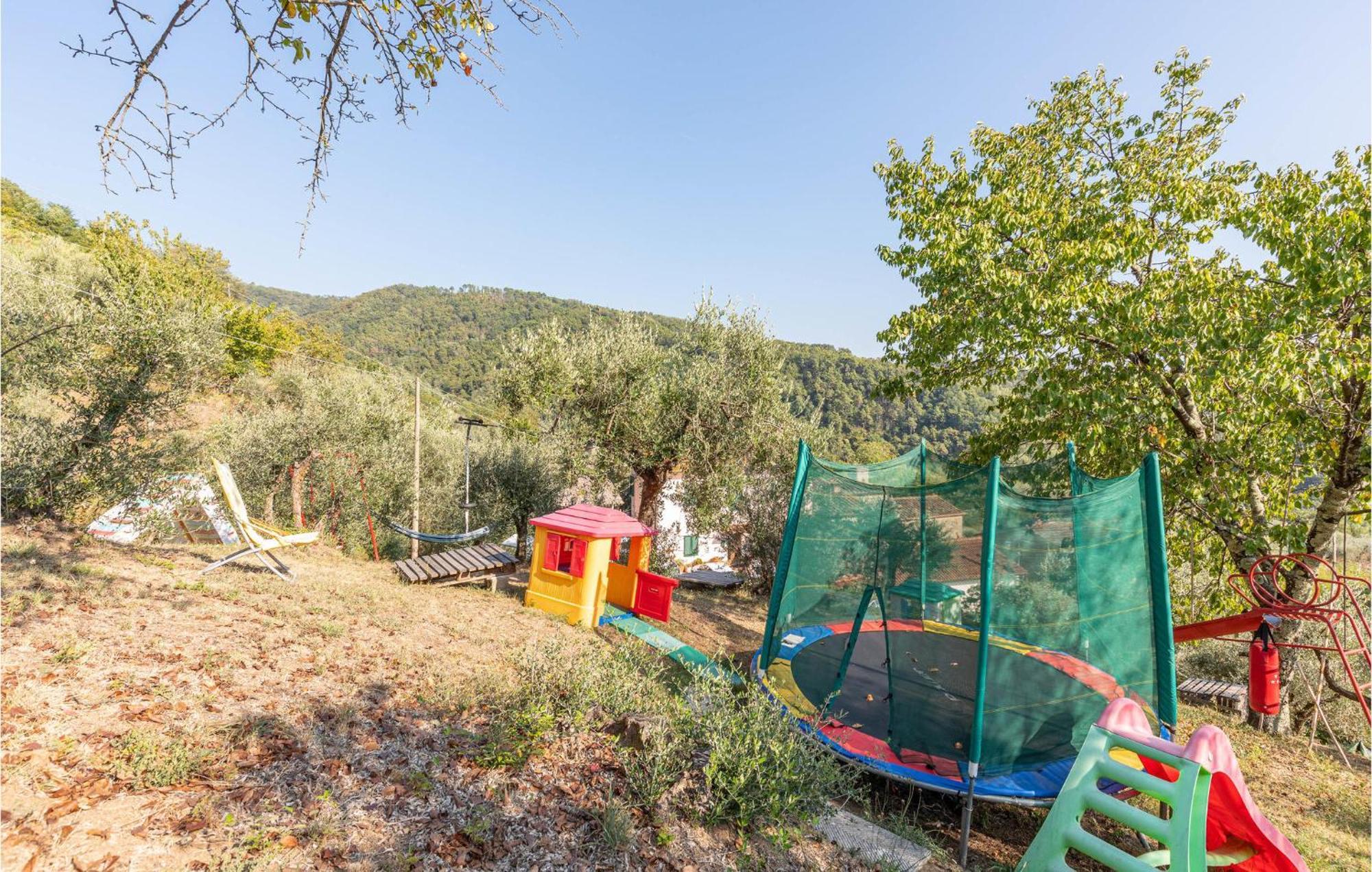 Awesome Home In Marliana With Kitchenette Eksteriør bilde
