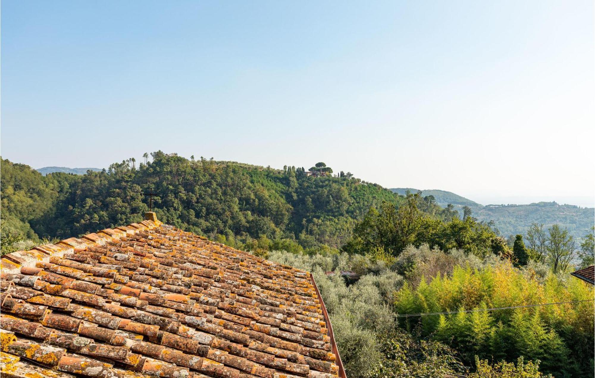 Awesome Home In Marliana With Kitchenette Eksteriør bilde